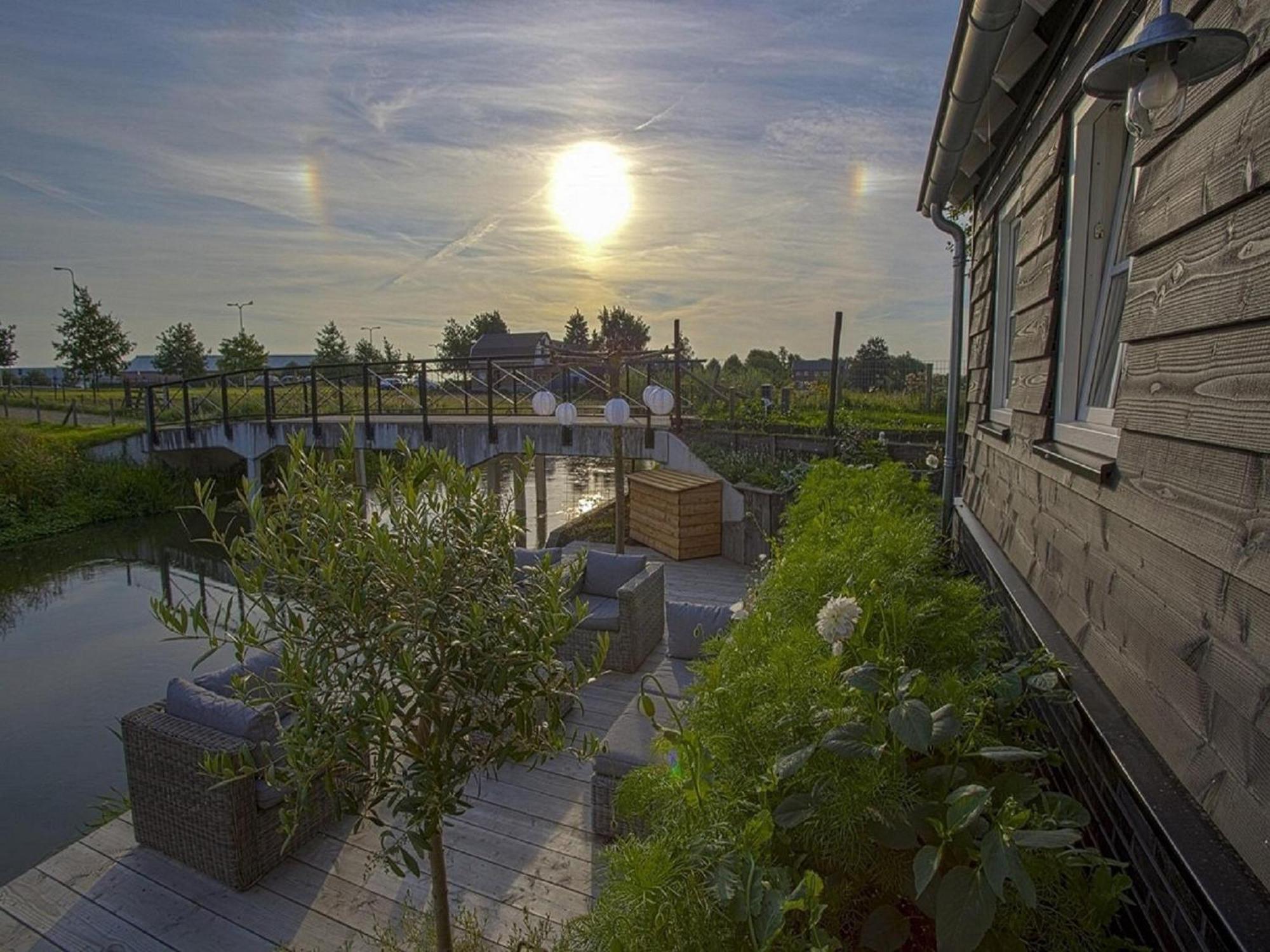 Gorgeous Riverside Chalet In Cothen Exterior foto